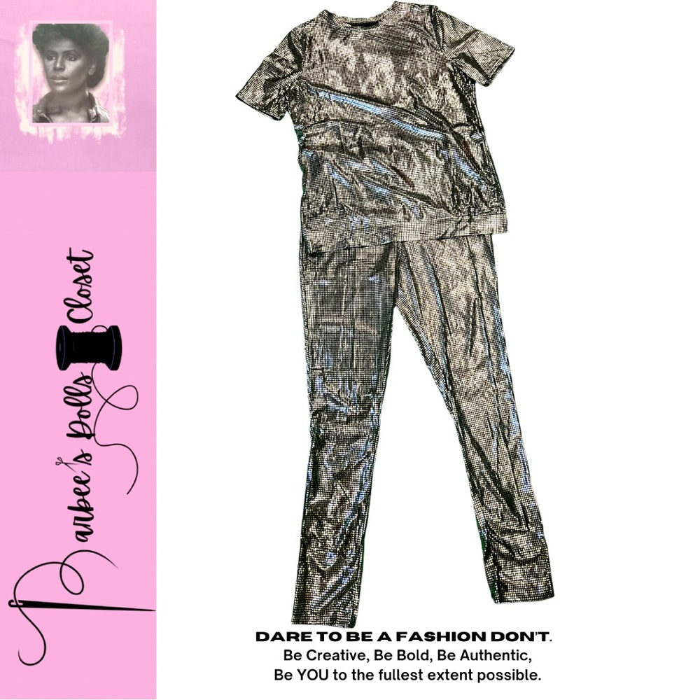 Metallic 2 piece short sleeve pant set. Medium 6-8